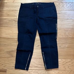 White House Black Market Skimmer Pant